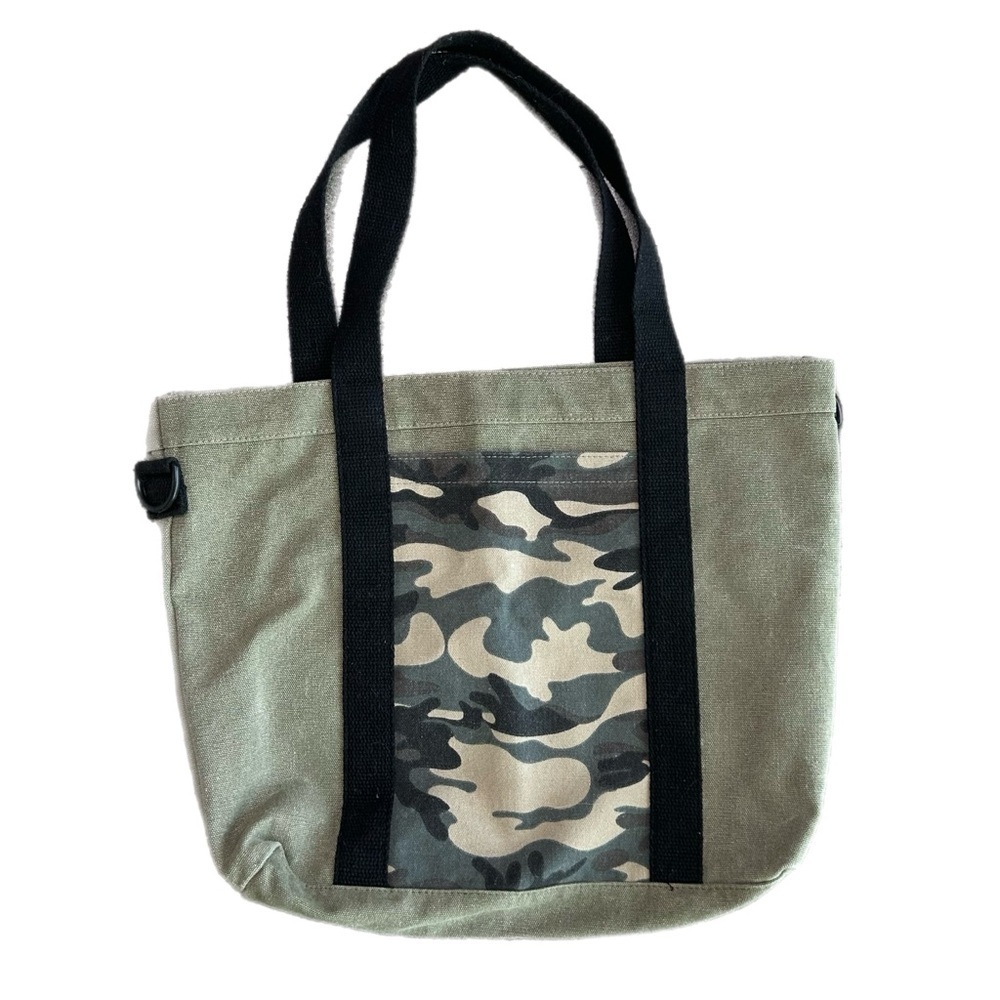 Bloomingdales Canvas Camo Accent Tote Bag in Olive & Black